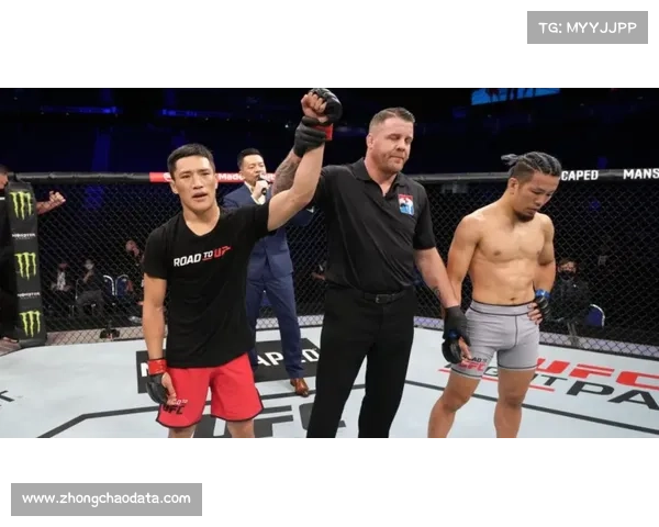 KM冠军赛胡耀宗降服技再现，终结伊朗大级别选手